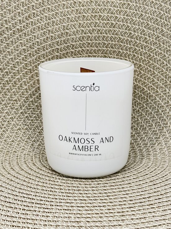 Sojas svece OZOLA SŪNAS un DZINTARS/ OAKMOSS and AMBER, 200g