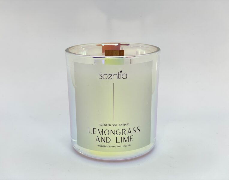 Sojas svece CITRONZĀLE un LAIMS /  LEMONGRASS and LIME, 200g